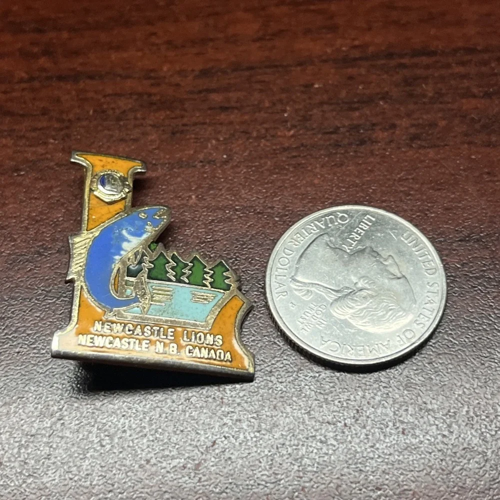 Lions Club Newcastle New Brunswick Canada Lapel‎ Hat Pin